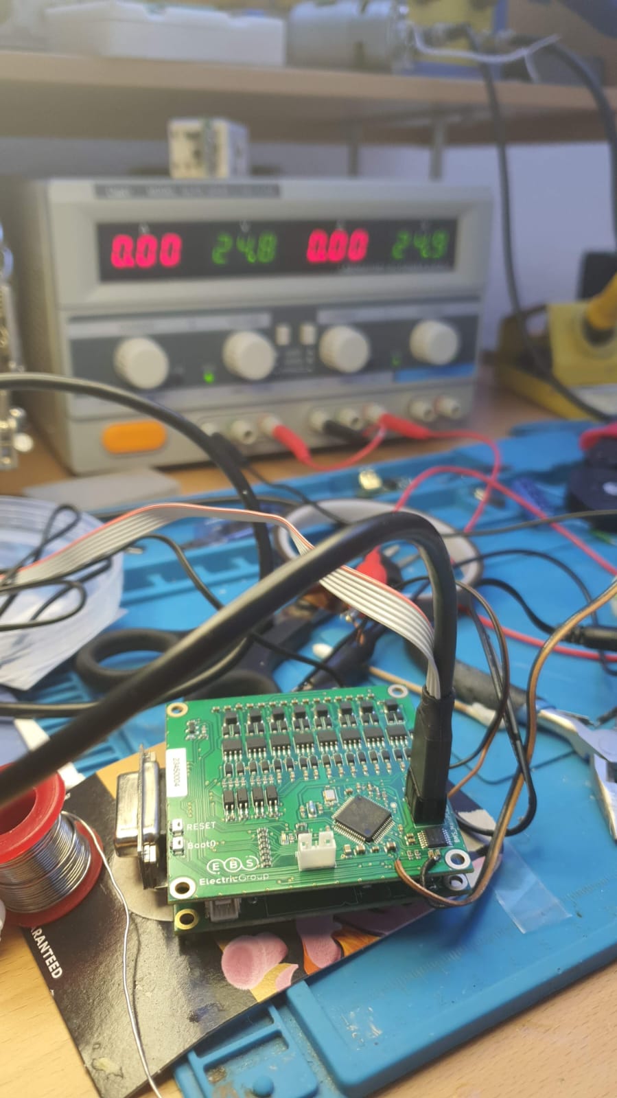 Finger-tip detector measurement electronics